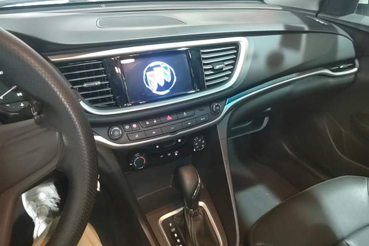 Used Buick GT 2021 1.3T Automatic Mild Hybrid Elite Version Audio And AC Panel