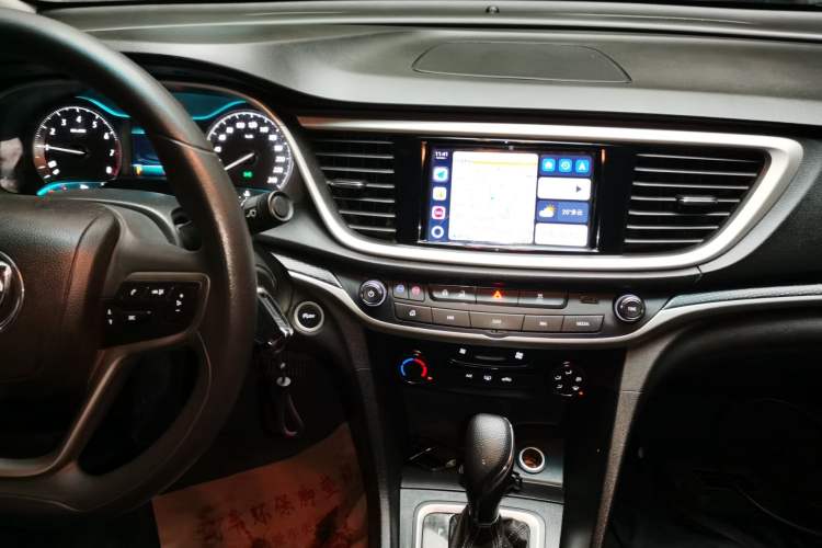 Used Buick GT 2021 Revised Version 1.3T Automatic Mild Hybrid Elite Edition Audio And AC Panel