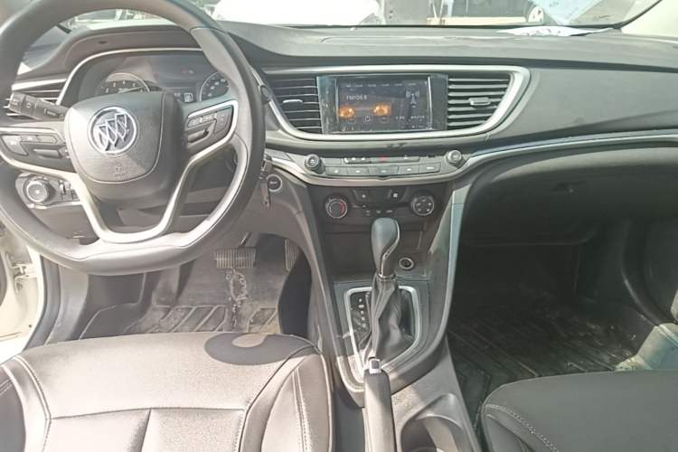 Used Buick GT 2021 Revised Version Flagship 1.5L Automatic Elite Edition Audio And AC Panel