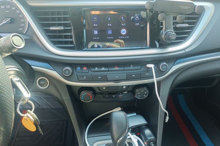Used Buick GT 2021 Revised Version Flagship 1.5L Automatic Elite Edition Audio And AC Panel