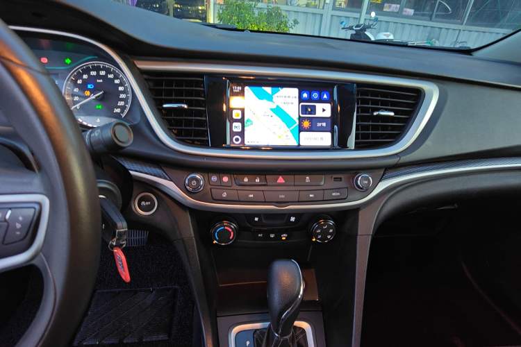 Used Buick GT 2021 Revised Version 1.3T Automatic Mild Hybrid Elite Edition Audio And AC Panel