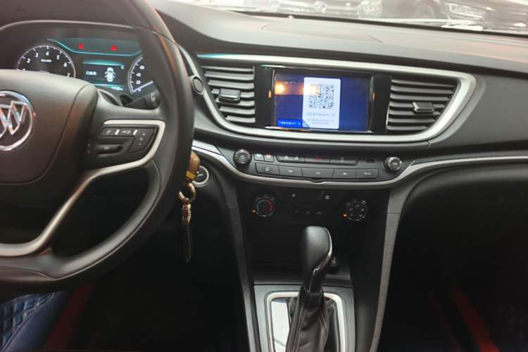 Used Buick GT 2021 Revised Version Flagship 1.5L Automatic Elite Edition Audio And AC Panel