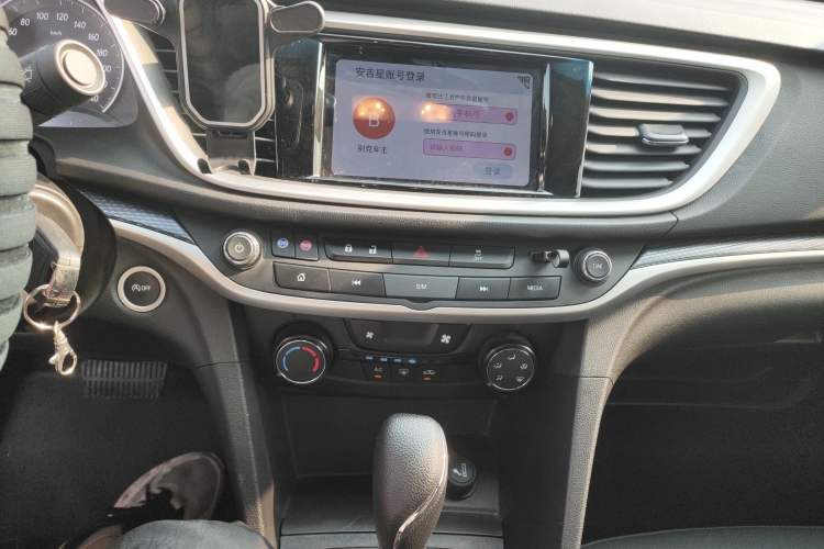 Used Buick GT 2021 Revised Version 1.3T Automatic Mild Hybrid Elite Edition Audio And AC Panel