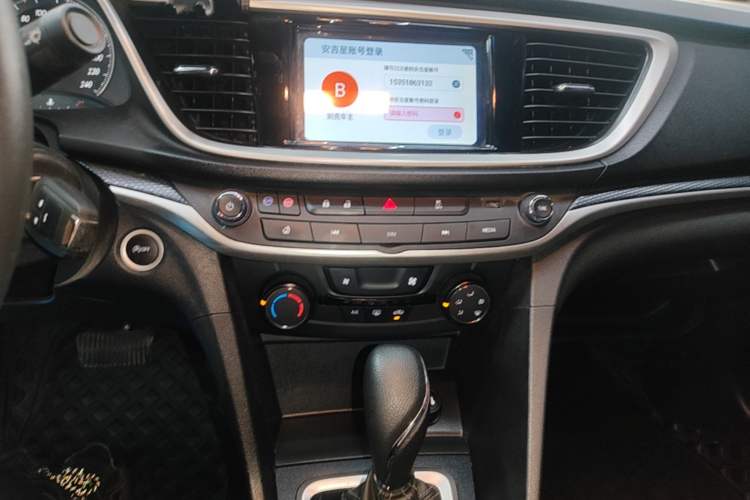 Used Buick GT 2021 Revised Version Flagship 1.5L Automatic Elite Edition Audio And AC Panel