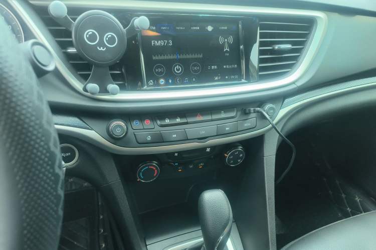 Used Buick GT 2021 Revised Version Flagship 1.5L Automatic Elite Edition Audio And AC Panel