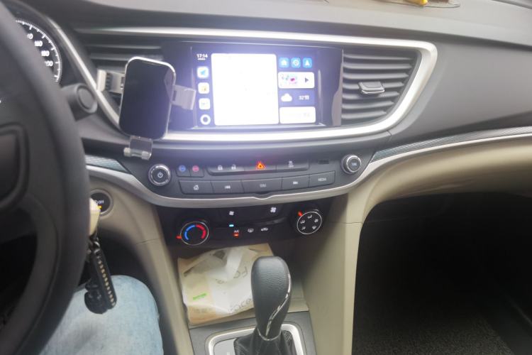 Used Buick GT 2021 Exemplar 1.5L Automatic Elite Version Audio And AC Panel