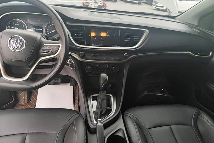 Used Buick GT 2021 Revised Version Flagship 1.5L Automatic Entry-Level Trim Audio And AC Panel