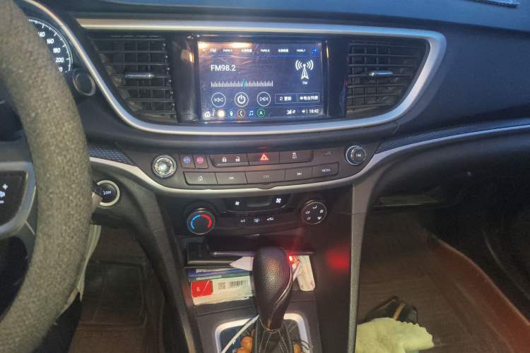 Used Buick GT 2021 Revised Version 1.3T Automatic Mild Hybrid Elite Edition Audio And AC Panel