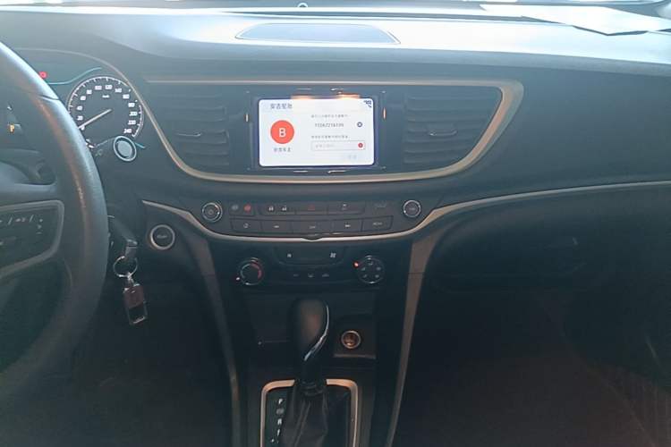Used Buick GT 2021 Revised Version 1.3T Automatic Mild Hybrid Elite Edition Audio And AC Panel