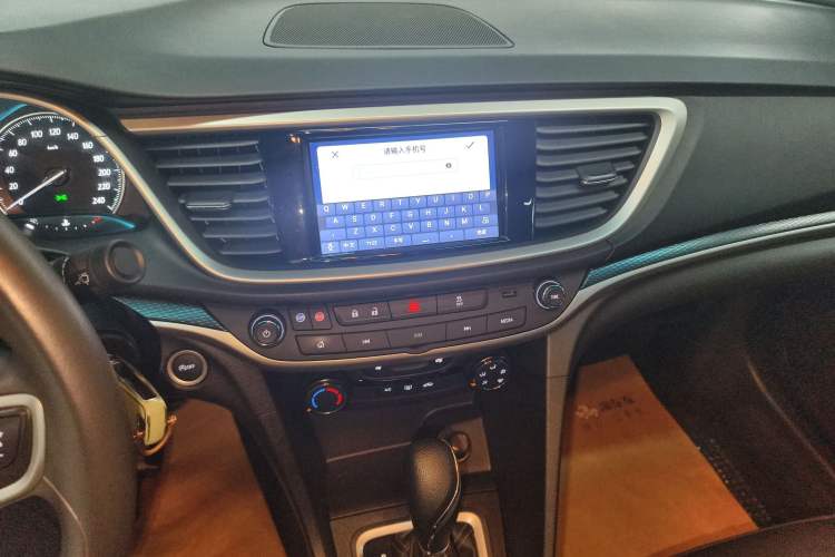Used Buick GT 2021 Revised Version 1.3T Automatic Mild Hybrid Elite Edition Audio And AC Panel