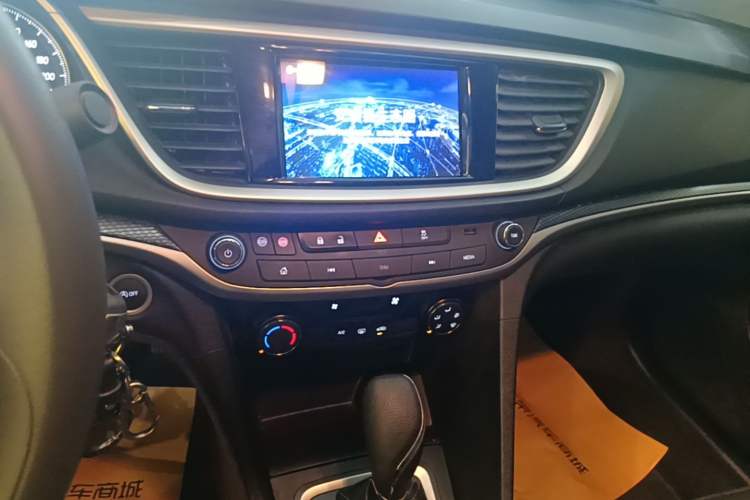 Used Buick GT 2021 Revised Version Flagship 1.5L Automatic Elite Edition Audio And AC Panel