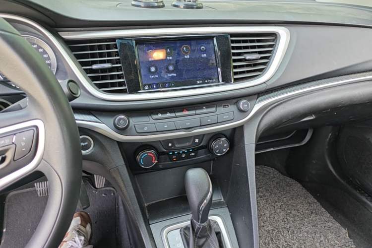 Used Buick GT 2021 Revised Version 1.3T Automatic Mild Hybrid Elite Edition Audio And AC Panel