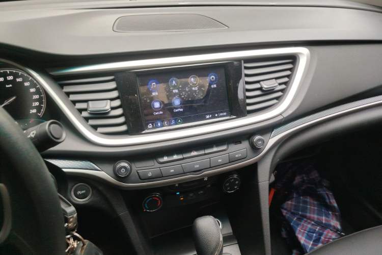 Used Buick GT 2021 Revised Version Flagship 1.5L Automatic Elite Edition Audio And AC Panel
