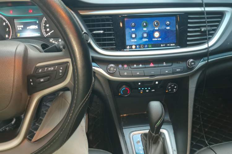 Used Buick GT 2021 Revised Version 1.3T Automatic Mild Hybrid Elite Edition Audio And AC Panel