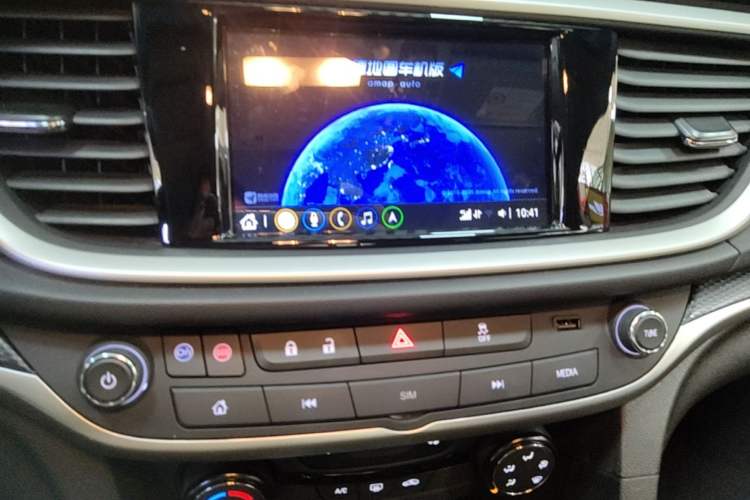 Used Buick GT 2021 Revised Version Flagship 1.5L Automatic Elite Edition Audio And AC Panel