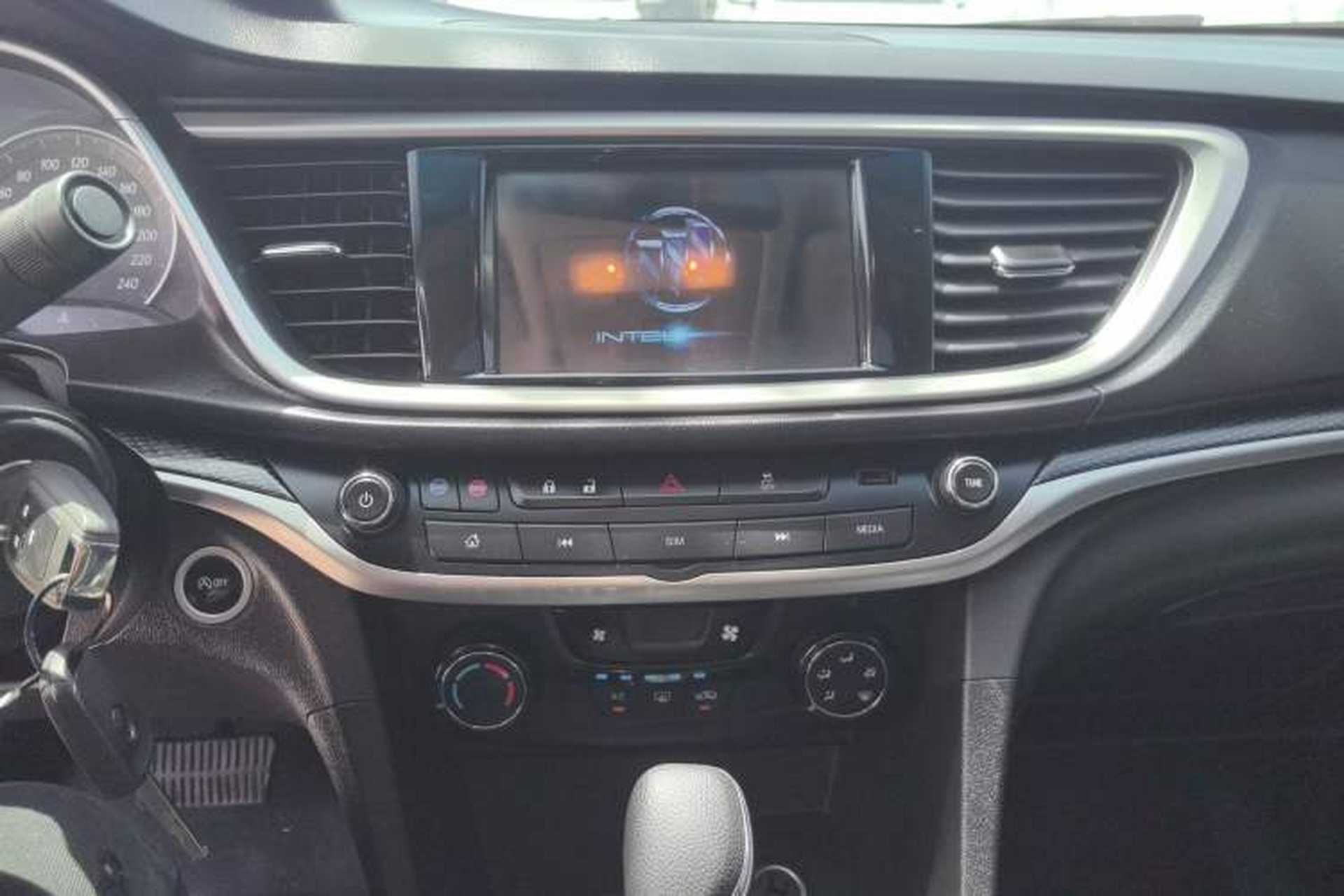 Used Buick GT 2021 Revised Version Flagship 1.5L Automatic Elite Edition Audio And AC Panel