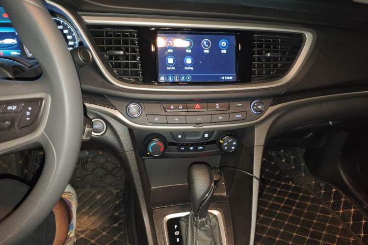 Used Buick GT 2021 Revised Version Flagship 1.5L Automatic Elite Edition Audio And AC Panel