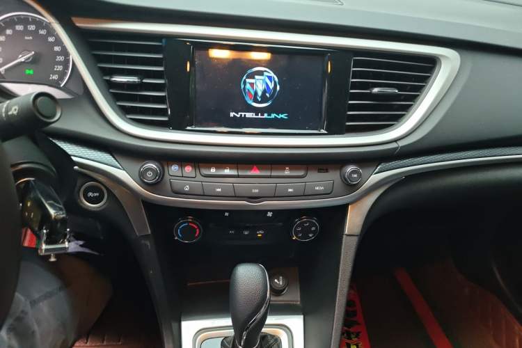 Used Buick GT 2021 Exemplar 1.5L Automatic Elite Version Audio And AC Panel