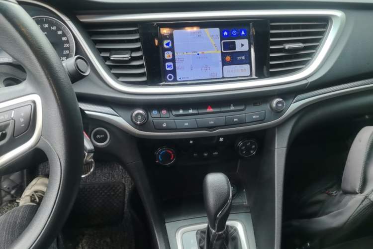 Used Buick GT 2021 Revised Version Flagship 1.5L Automatic Elite Edition Audio And AC Panel