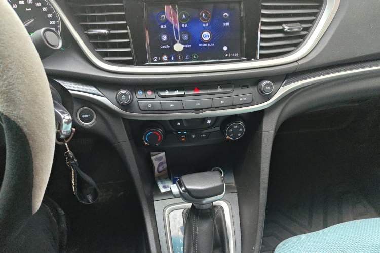 Used Buick GT 2021 Revised Version Flagship 1.5L Automatic Elite Edition Audio And AC Panel
