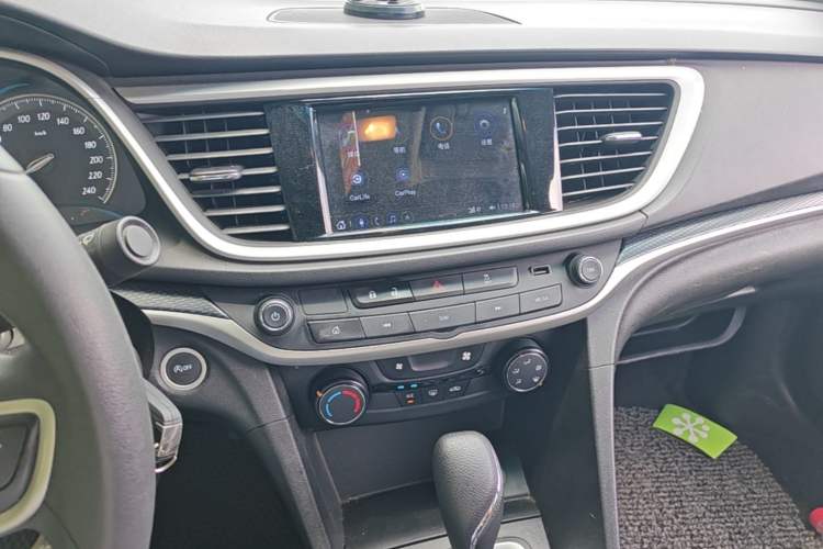 Used Buick GT 2021 Revised Version 1.3T Automatic Mild Hybrid Elite Edition Audio And AC Panel