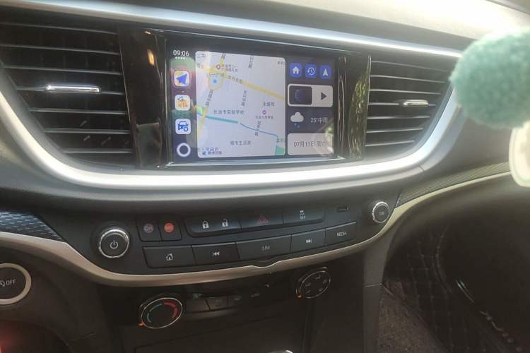 Used Buick GT 2021 Revised Version Flagship 1.5L Automatic Elite Edition Audio And AC Panel