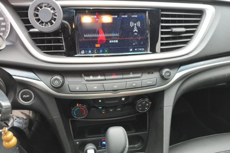 Used Buick GT 2021 Exemplar 1.5L Automatic Elite Version Audio And AC Panel
