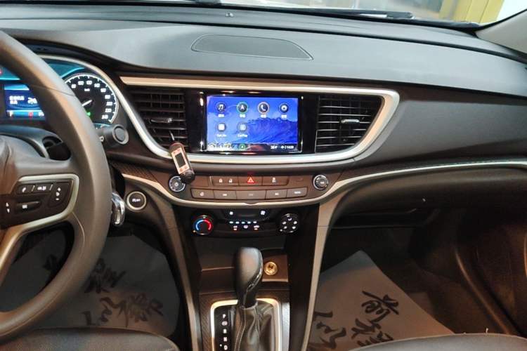 Used Buick GT 2021 Revised Version Flagship 1.5L Automatic Entry-Level Trim Audio And AC Panel