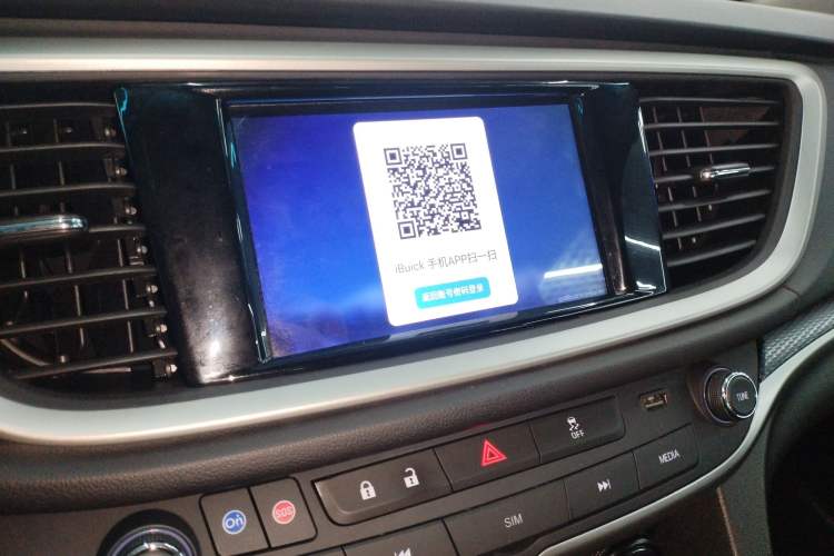 Used Buick GT 2021 Revised Version Flagship 1.5L Automatic Elite Edition Audio And AC Panel