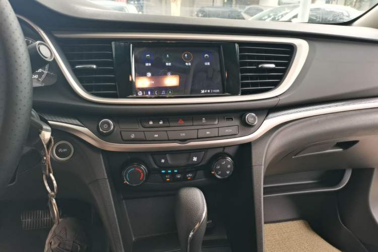 Used Buick GT 2021 Revised Version Flagship 1.5L Automatic Entry-Level Trim Audio And AC Panel