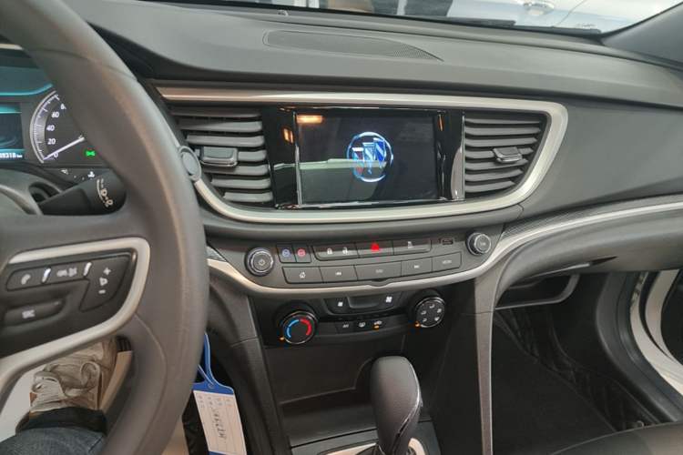 Used Buick GT 2021 Revised Version Flagship 1.5L Automatic Elite Edition Audio And AC Panel