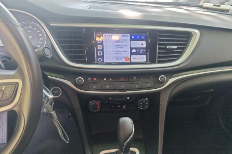 Used Buick GT 2021 Revised Version Flagship 1.5L Automatic Elite Edition Audio And AC Panel