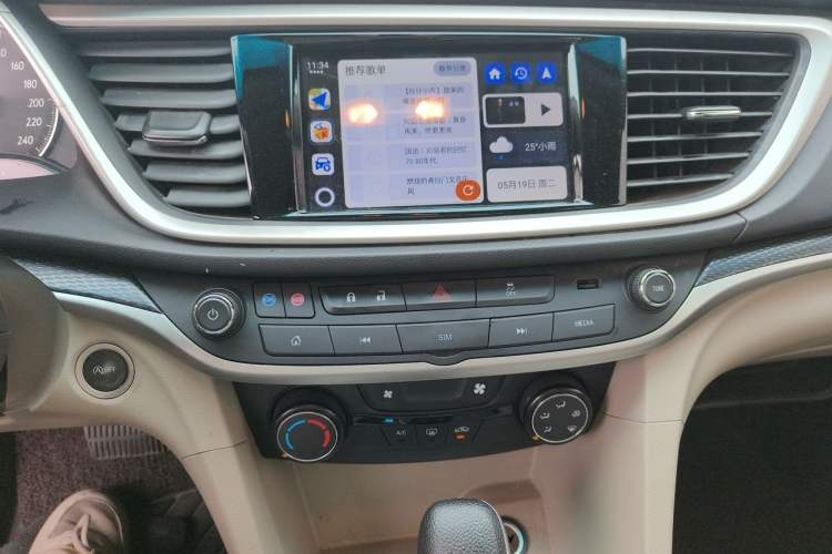 Used Buick GT 2021 Revised Version Flagship 1.5L Automatic Elite Edition Audio And AC Panel