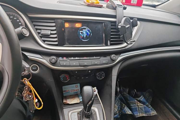 Used Buick GT 2021 Revised Version 1.3T Automatic Mild Hybrid Elite Edition Audio And AC Panel