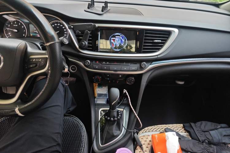 Used Buick GT 2021 Revised Version Flagship 1.5L Automatic Elite Edition Audio And AC Panel