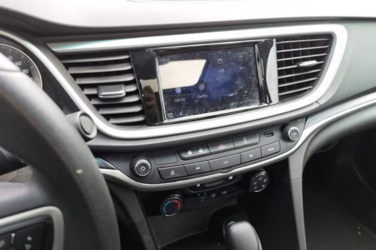 Used Buick GT 2021 Revised Version 1.3T Automatic Mild Hybrid Elite Edition Audio And AC Panel