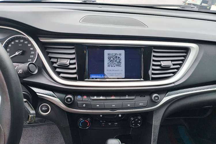 Used Buick GT 2021 Revised Version Flagship 1.5L Automatic Elite Edition Audio And AC Panel