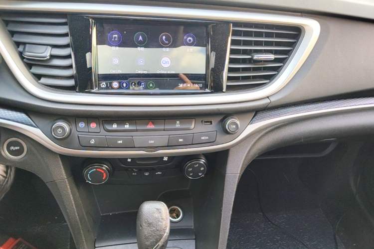 Used Buick GT 2021 Revised Version Flagship 1.5L Automatic Elite Edition Audio And AC Panel