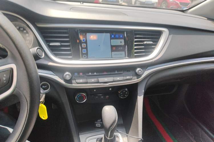 Used Buick GT 2021 Revised Version Flagship 1.5L Automatic Elite Edition Audio And AC Panel