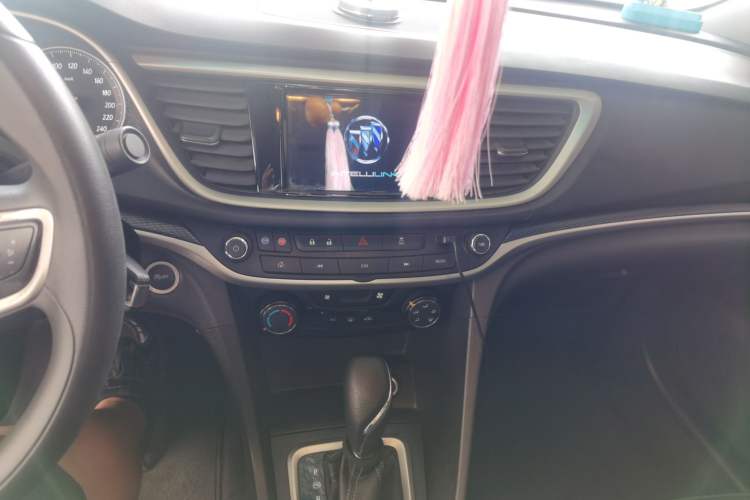 Used Buick GT 2021 Revised Version Flagship 1.5L Automatic Elite Edition Audio And AC Panel