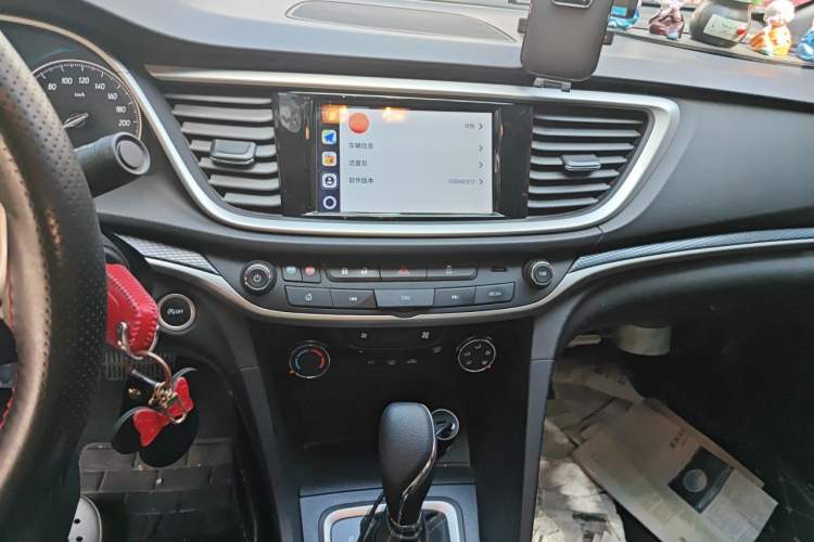 Used Buick GT 2021 Revised Version Flagship 1.5L Automatic Elite Edition Audio And AC Panel