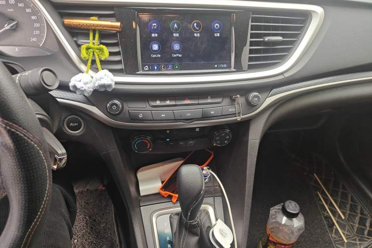 Used Buick GT 2021 Revised Version Flagship 1.5L Automatic Elite Edition Audio And AC Panel