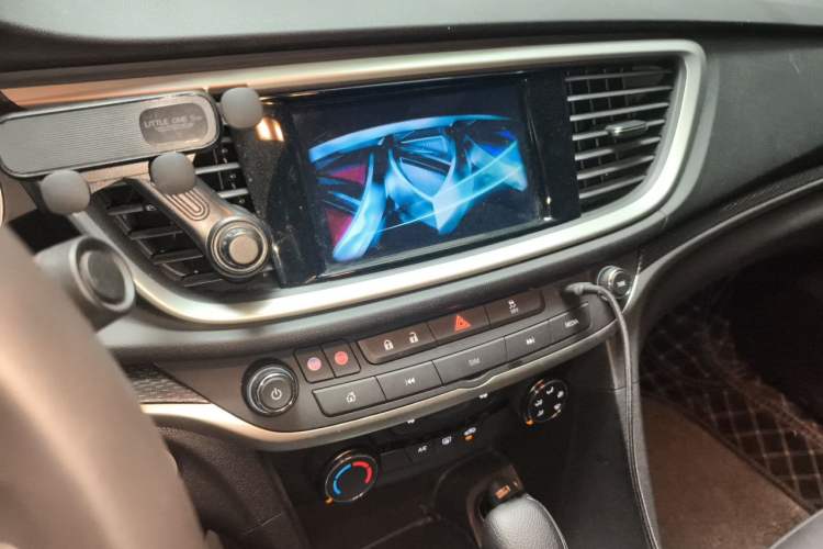 Used Buick GT 2021 Revised Version Flagship 1.5L Automatic Elite Edition Audio And AC Panel