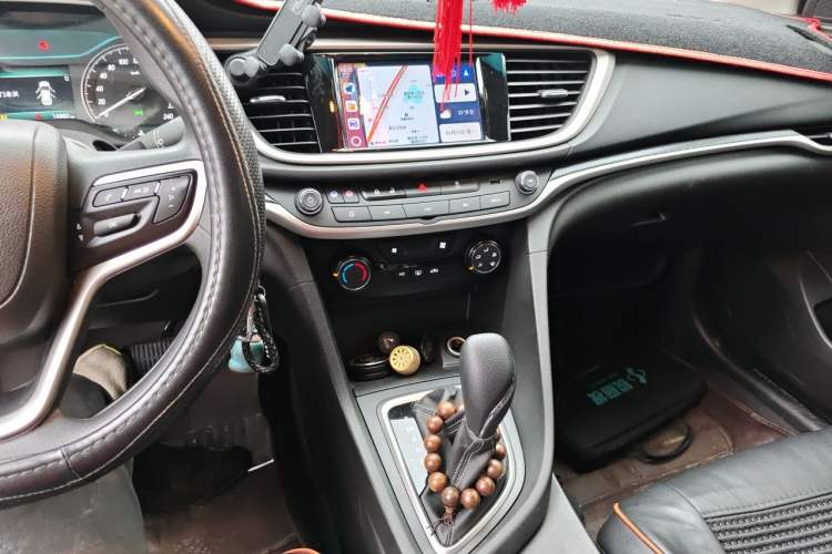 Used Buick GT 2021 Revised Version Flagship 1.5L Automatic Elite Edition Audio And AC Panel