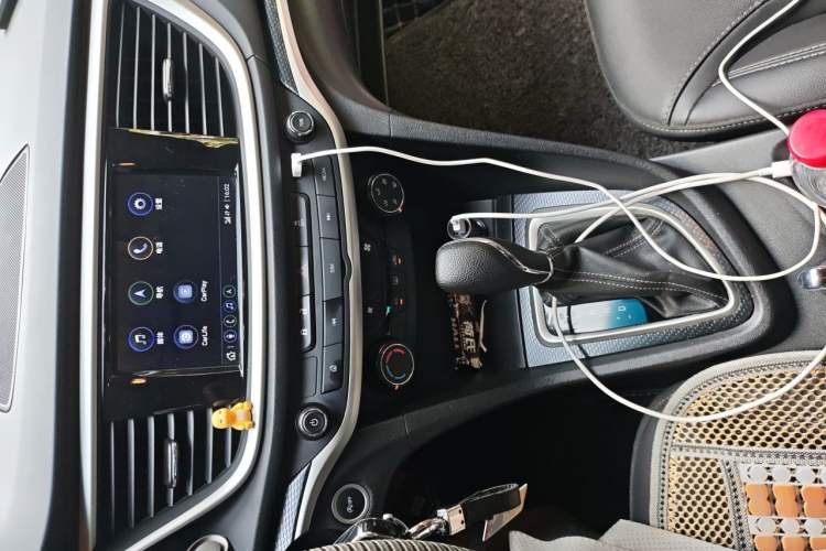 Used Buick GT 2021 Revised Version Flagship 1.5L Automatic Elite Edition Audio And AC Panel