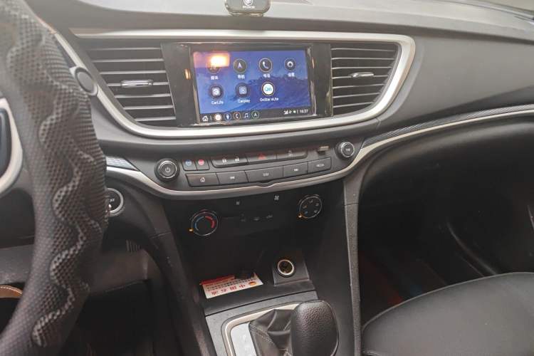 Used Buick GT 2021 Revised Version Flagship 1.5L Automatic Elite Edition Audio And AC Panel