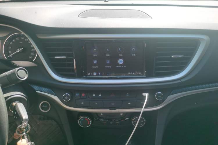 Used Buick GT 2021 Revised Version 1.3T Automatic Mild Hybrid Elite Edition Audio And AC Panel