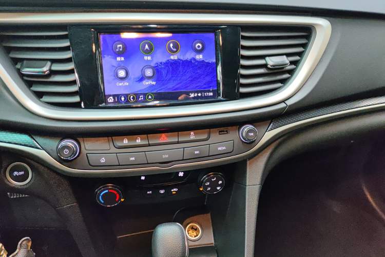 Used Buick GT 2021 Revised Version Flagship 1.5L Automatic Elite Edition Audio And AC Panel