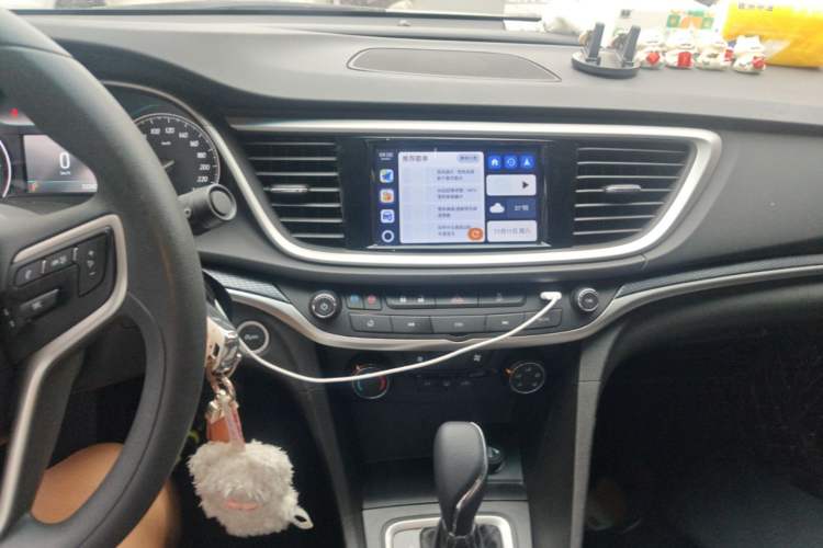 Used Buick GT 2021 Revised Version Flagship 1.5L Automatic Elite Edition Audio And AC Panel