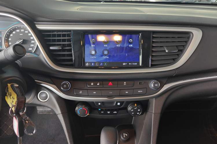 Used Buick GT 2021 Revised Version Flagship 1.5L Automatic Elite Edition Audio And AC Panel